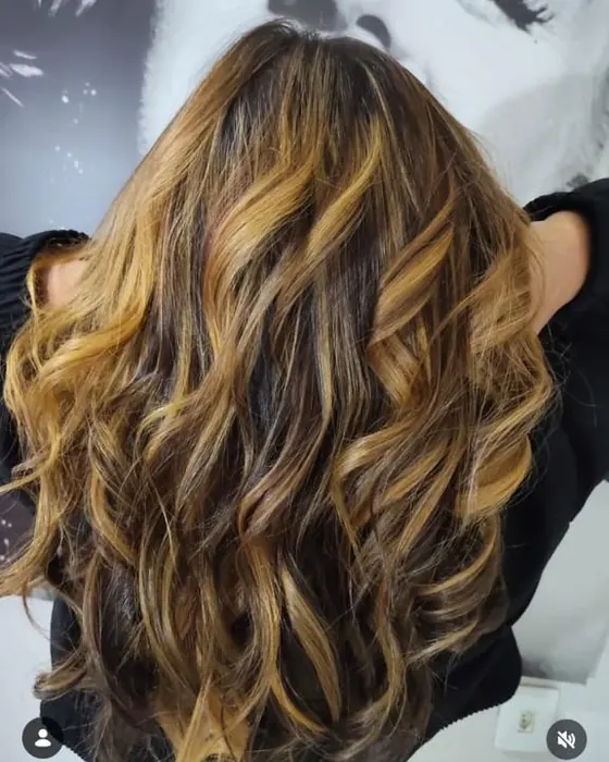 Resultado de mechas e coloração em salão de beleza no Centro de Londrina